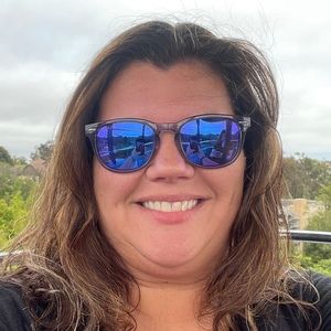 Meet your Posher, Crystal